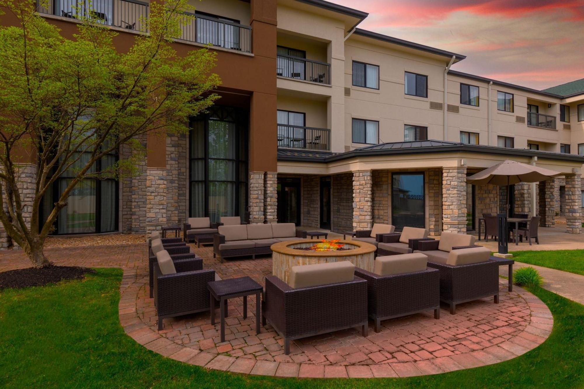 Courtyard By Marriott Springfield Airport Hotel Luaran gambar