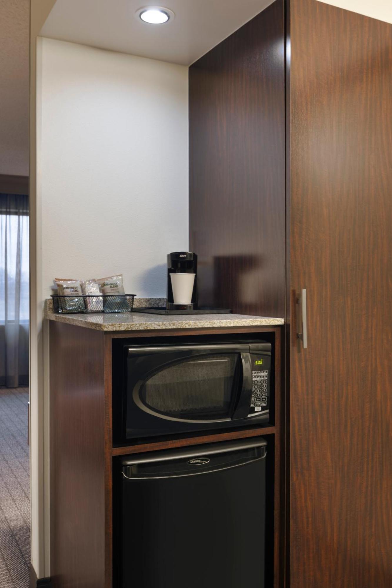 Courtyard By Marriott Springfield Airport Hotel Luaran gambar